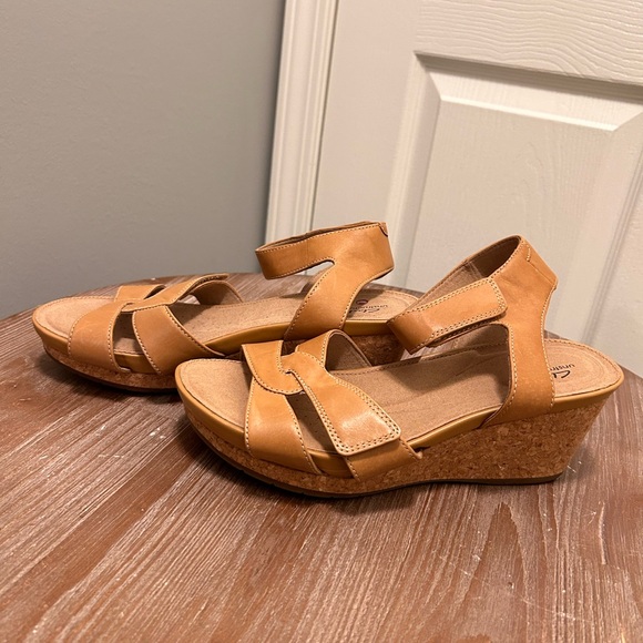 Clarks sandal - Picture 3 of 4